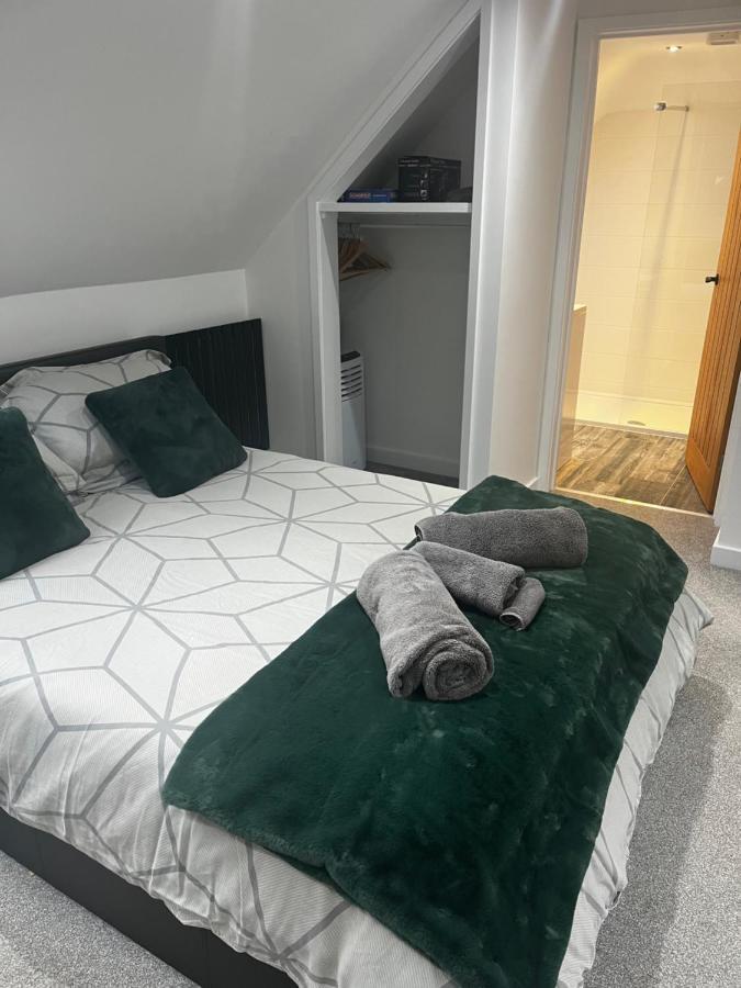 Idyllic Studio Flat วินเชสเตอร์ ภายนอก รูปภาพ