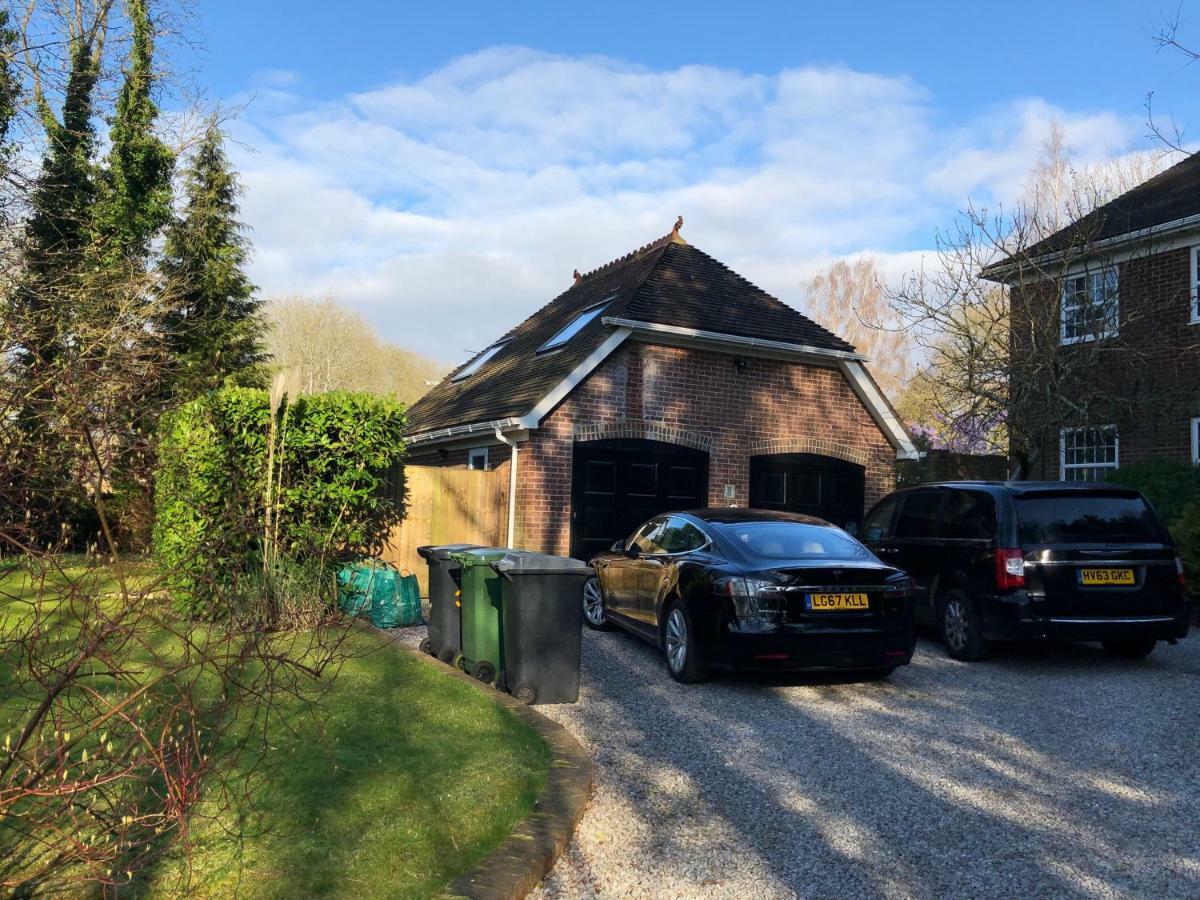 Idyllic Studio Flat วินเชสเตอร์ ภายนอก รูปภาพ